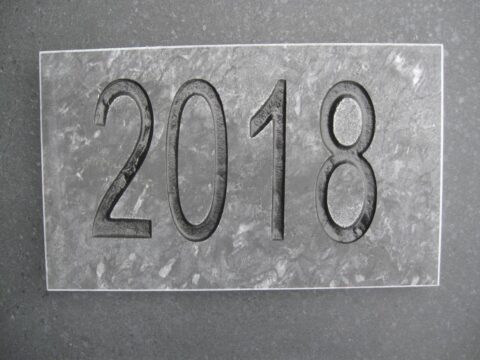 Jahreszahl Marmor grau mit Gravur inkl. Versand